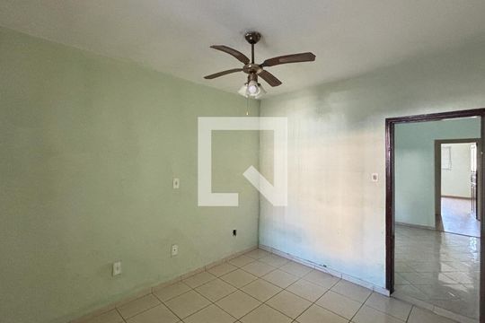 Quarto 1 de casa à venda com 2 quartos, 98m² em Vila Pires, Santo André