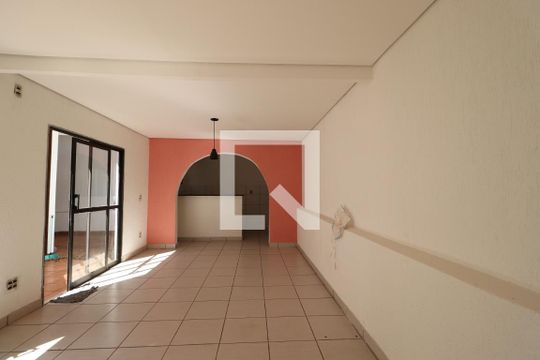 Cozinha 2 de casa para alugar com 3 quartos, 276m² em Jardim São Luiz, Ribeirão Preto