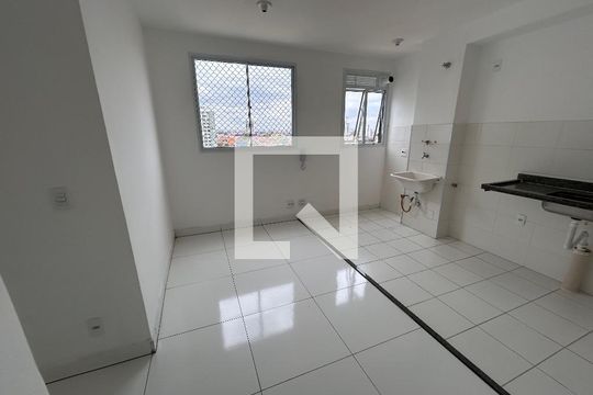 Sala de apartamento para alugar com 2 quartos, 35m² em Vila Rosalia, Guarulhos