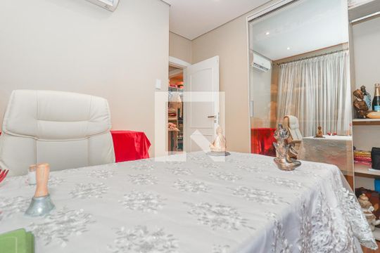 Quarto 2 de apartamento à venda com 2 quartos, 125m² em Petrópolis, Porto Alegre