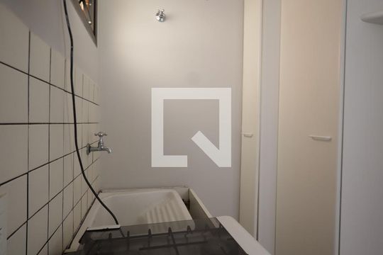Área de Serviço de apartamento para alugar com 1 quarto, 34m² em Vila Suzana, São Paulo