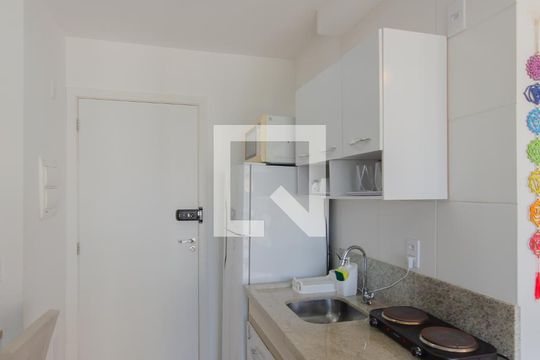 Studio de kitnet/studio para alugar com 1 quarto, 27m² em Liberdade, São Paulo