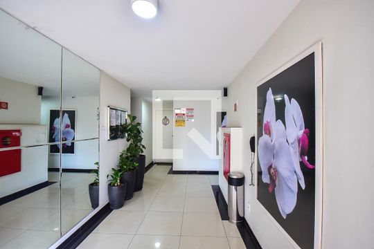 Hall Social de apartamento à venda com 2 quartos, 48m² em Jardim Umarizal, São Paulo