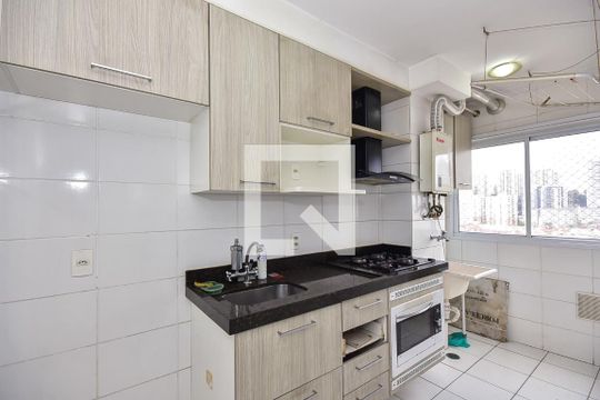 Cozinha de apartamento à venda com 2 quartos, 48m² em Jardim Umarizal, São Paulo