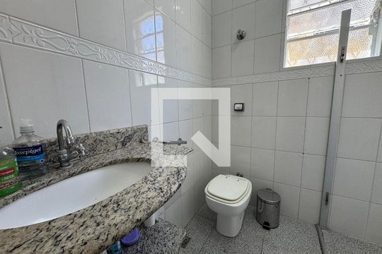 Casa à venda com 3 quartos, 600m² em Carlos Prates, Belo Horizonte