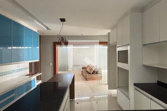 Cozinha de casa à venda com 4 quartos, 300m² em Vila Guiomar, Santo André