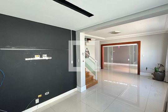Sala de casa à venda com 4 quartos, 300m² em Vila Guiomar, Santo André