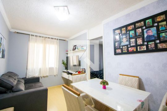 Sala de apartamento à venda com 3 quartos, 54m² em Vila Lutécia, Santo André