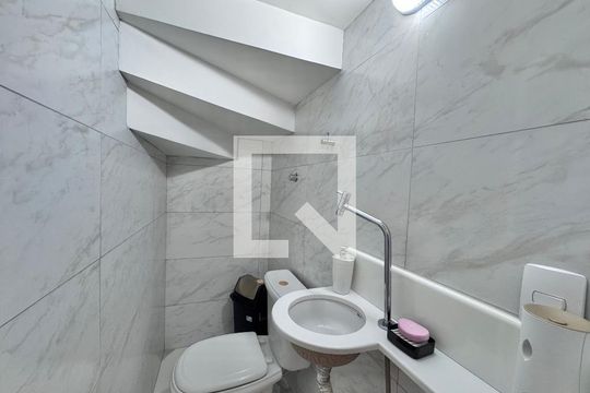Lavabo de casa de condomínio para alugar com 5 quartos, 400m² em Recreio dos Bandeirantes, Rio de Janeiro