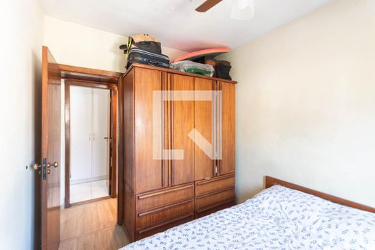 Quarto 1 de apartamento à venda com 2 quartos, 70m² em Grajaú, Rio de Janeiro