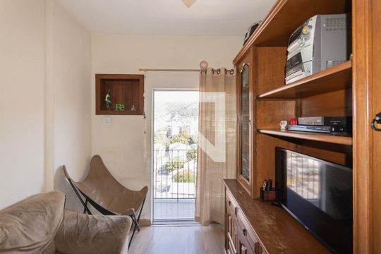 Sala de apartamento à venda com 2 quartos, 70m² em Grajaú, Rio de Janeiro