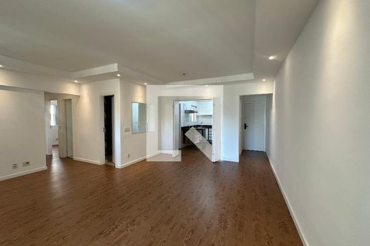 Sala de apartamento à venda com 3 quartos, 105m² em Jardim Tupanci, Barueri