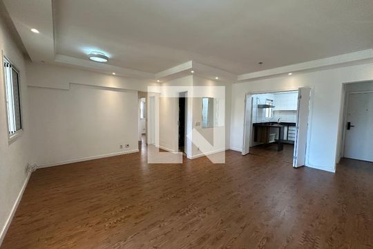 Sala de apartamento à venda com 3 quartos, 105m² em Jardim Tupanci, Barueri