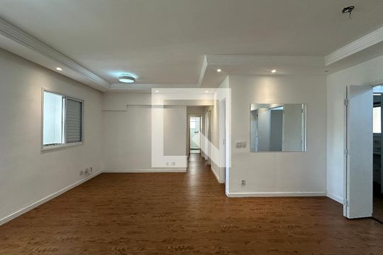 Sala de apartamento à venda com 3 quartos, 105m² em Jardim Tupanci, Barueri
