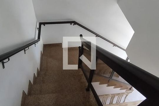 Escada de casa de condomínio à venda com 3 quartos, 172m² em Taquara, Rio de Janeiro
