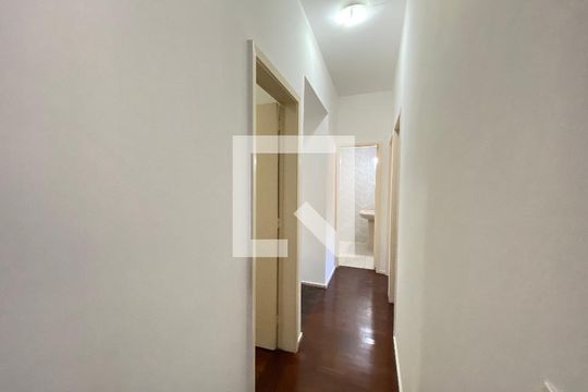 Corredor de apartamento à venda com 3 quartos, 75m² em Méier, Rio de Janeiro