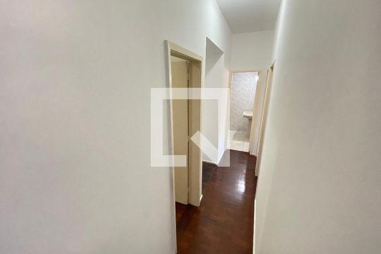 Corredor de apartamento à venda com 3 quartos, 75m² em Méier, Rio de Janeiro