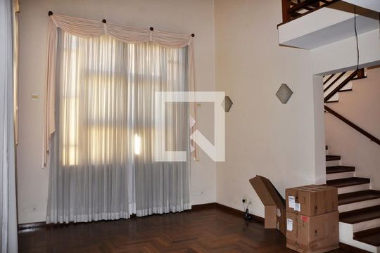 Sala de Estar de casa à venda com 3 quartos, 414m² em City América, São Paulo