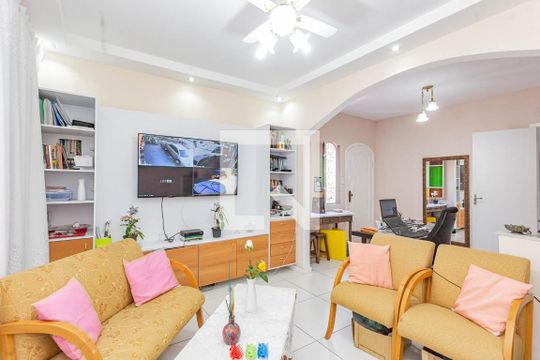 Sala de casa à venda com 3 quartos, 180m² em Vila Vermelha, São Paulo