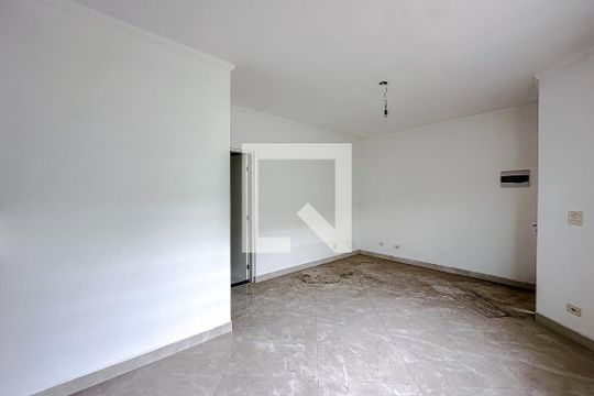 Sala de casa de condomínio para alugar com 3 quartos, 135m² em Chácara Mafalda, São Paulo