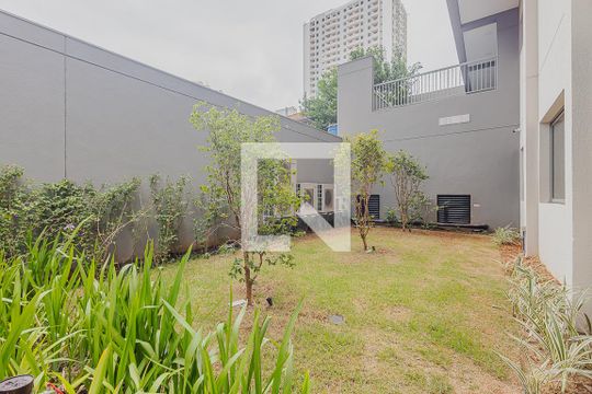 Área comum de kitnet/studio para alugar com 1 quarto, 25m² em Pinheiros, São Paulo