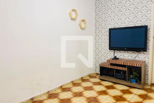 Sala de casa à venda com 2 quartos, 120m² em Jardim Nelly, São Paulo