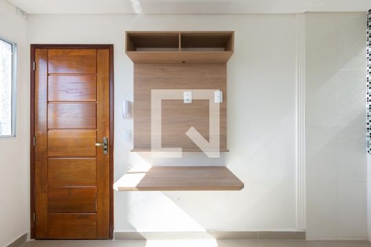Sala de apartamento para alugar com 2 quartos, 45m² em Jardim Helena, São Paulo