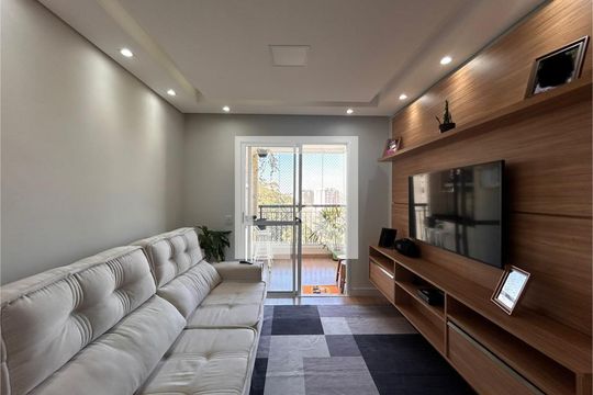 Sala de apartamento para alugar com 3 quartos, 81m² em Vila Amélia, São Paulo