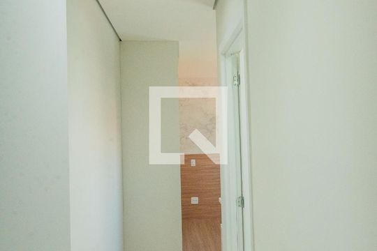 Corredor de apartamento para alugar com 2 quartos, 66m² em Parque Prado, Campinas