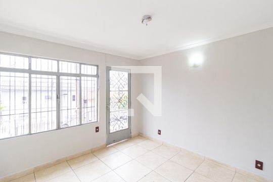 Sala de casa à venda com 3 quartos, 207m² em Novo Osasco, Osasco
