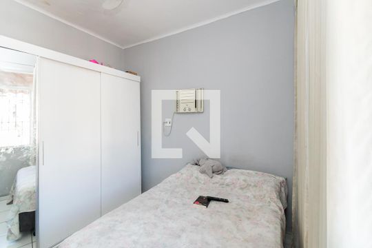 Quarto 1 de casa à venda com 3 quartos, 300m² em Brás de Pina, Rio de Janeiro