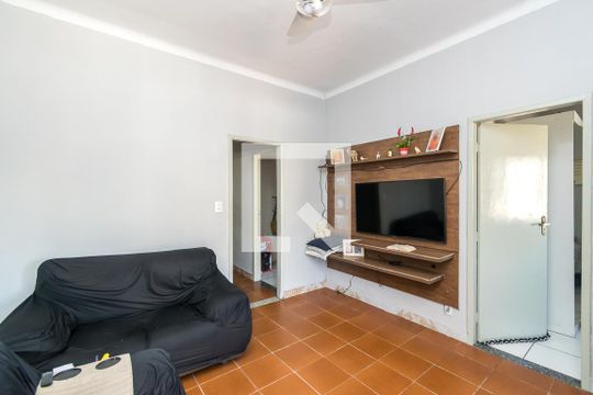 Sala de casa à venda com 3 quartos, 300m² em Brás de Pina, Rio de Janeiro