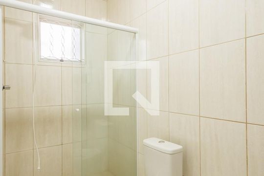 Banheiro Social de kitnet/studio para alugar com 1 quarto, 20m² em Centro, Taubaté
