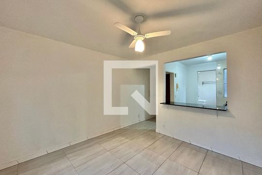 Sala de apartamento à venda com 2 quartos, 58m² em São Miguel, São Leopoldo