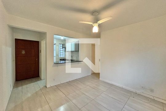 Sala de apartamento à venda com 2 quartos, 58m² em São Miguel, São Leopoldo