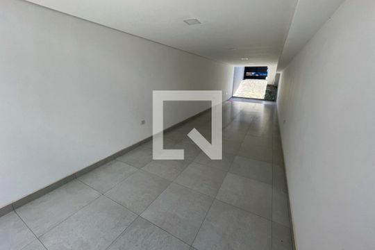 Garagem de casa à venda com 2 quartos, 134m² em Vila Prado, São Paulo
