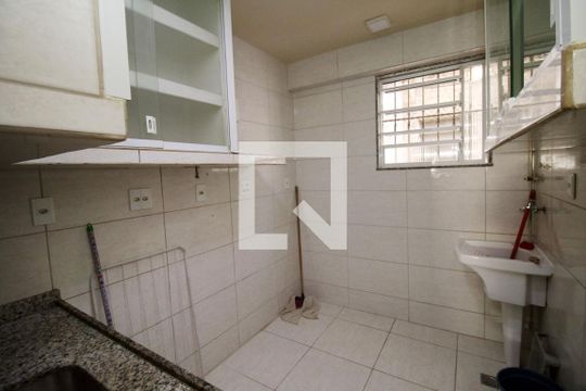 Cozinha de apartamento para alugar com 2 quartos, 52m² em Irajá, Rio de Janeiro