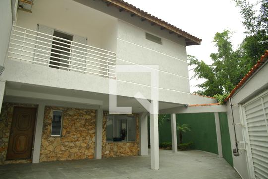 Garagem de casa à venda com 3 quartos, 210m² em Santa Terezinha, São Bernardo do Campo