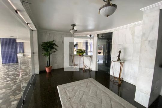Hall de entrada de apartamento à venda com 1 quarto, 62m² em Encantado, Rio de Janeiro