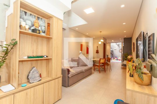 Sala de casa à venda com 3 quartos, 120m² em Jardim Ernestina, São Paulo
