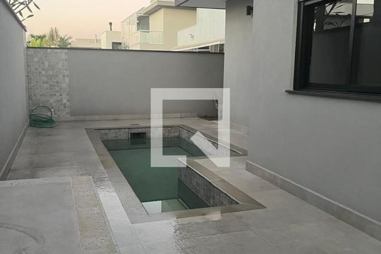 Área Externa de casa de condomínio para alugar com 3 quartos, 297m² em Condomínio Chácara dos Eucaliptos, São José dos Campos