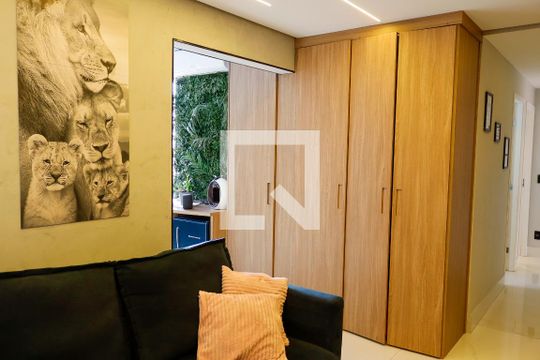 Sala de apartamento à venda com 3 quartos, 84m² em Bela Vista, Osasco