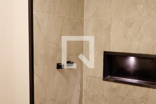 Banheiro de apartamento à venda com 3 quartos, 84m² em Bela Vista, Osasco