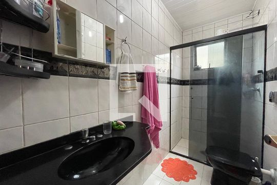 Banheiro Social de casa à venda com 2 quartos, 250m² em Vila Antonio, São Paulo
