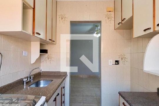 Banheiro de apartamento à venda com 2 quartos, 52m² em Jardim Valeria, Guarulhos