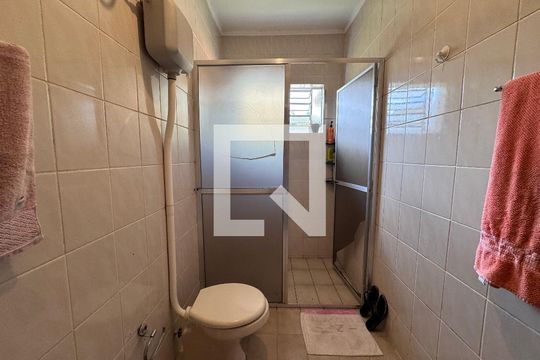 Banheiro de casa à venda com 2 quartos, 100m² em Pinheiro, São Leopoldo