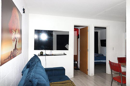 Sala de apartamento à venda com 2 quartos, 50m² em Rubem Berta, Porto Alegre