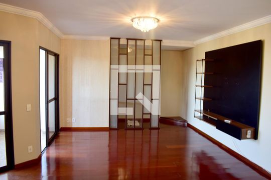 Sala de apartamento para alugar com 4 quartos, 195m² em Centro, Ribeirão Preto