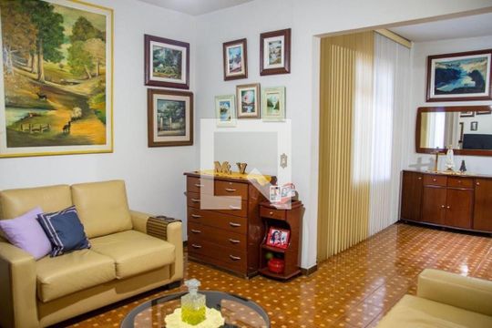 Casa à venda com 4 quartos, 217m² em Penha, Rio de Janeiro