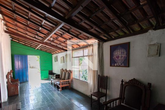 Sala de casa à venda com 2 quartos, 243m² em Jaqueline, Belo Horizonte